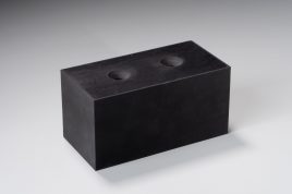 「厚物 皿穴」 天然ゴム(黒/NR) 50mm × 50mm × 100mm 2-φ15 1コ