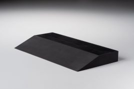「片側テーパー」 天然ゴム(黒/NR) 20mm × 100mm × 200mm 1コ