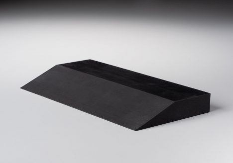 「片側テーパー」 天然ゴム(黒/NR) 20mm × 100mm × 200mm 1コ